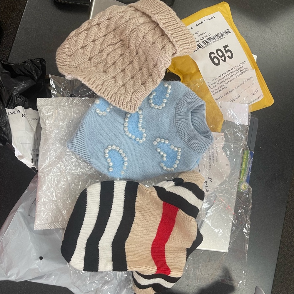 Small dog’s Knitted Beanie and Sweater Set - Beige and Blue